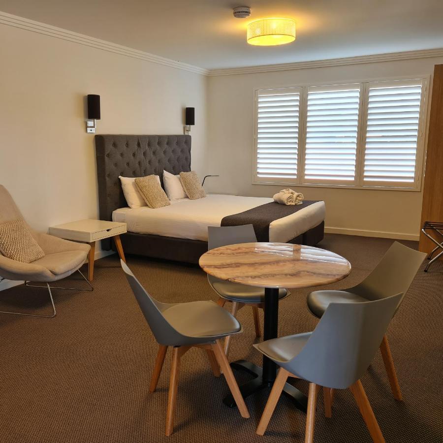 Hotel Quays 4*