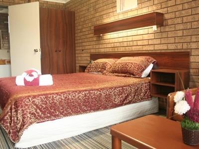 Quays Hotel 4*