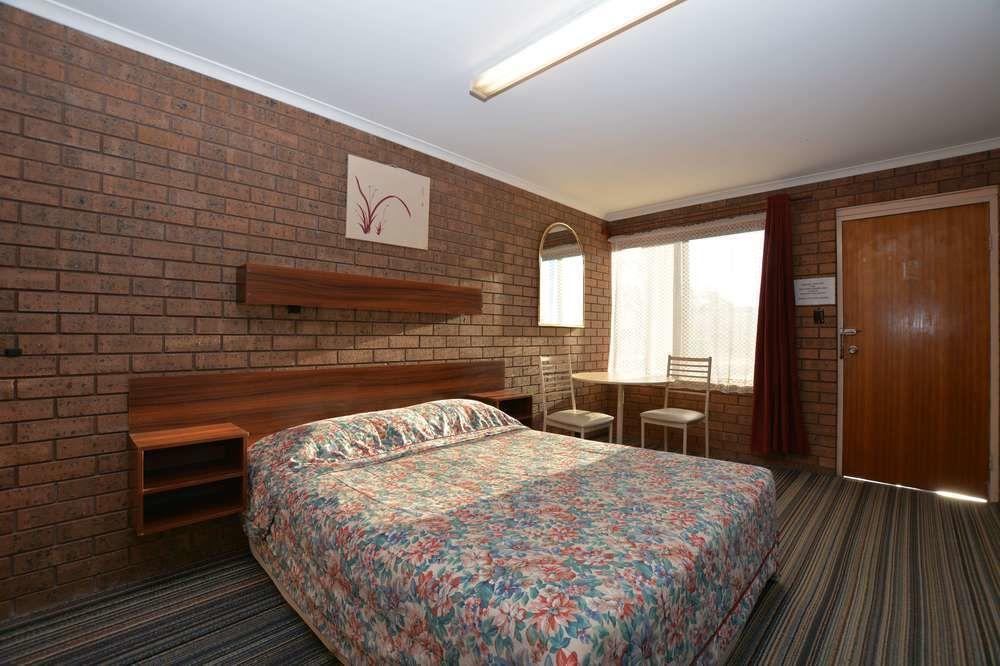 Quays Hotel 4*